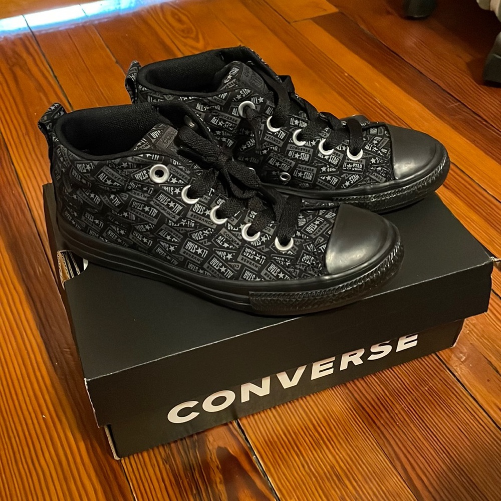 Kids Converse sneakers black size 1